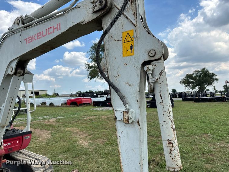 image for item DW7142 2018 Takeuchi TB240 mini excavator