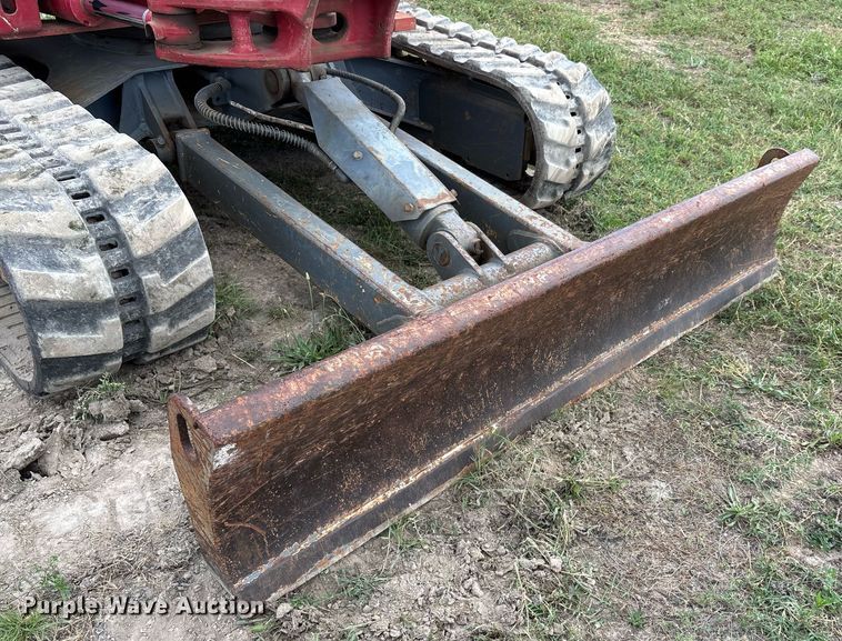 image for item DW7142 2018 Takeuchi TB240 mini excavator