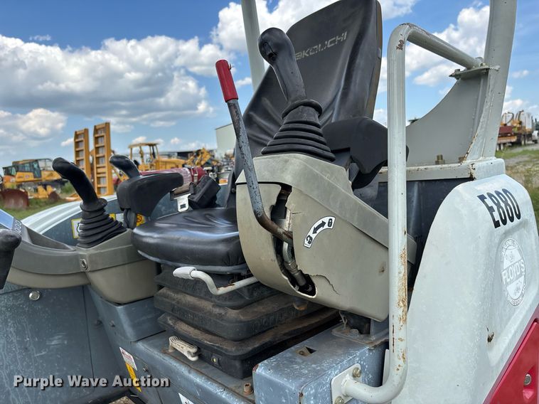 image for item DW7142 2018 Takeuchi TB240 mini excavator