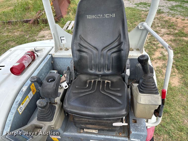 image for item DW7142 2018 Takeuchi TB240 mini excavator