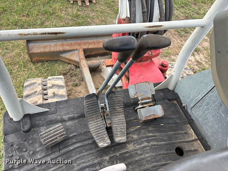 image for item DW7142 2018 Takeuchi TB240 mini excavator