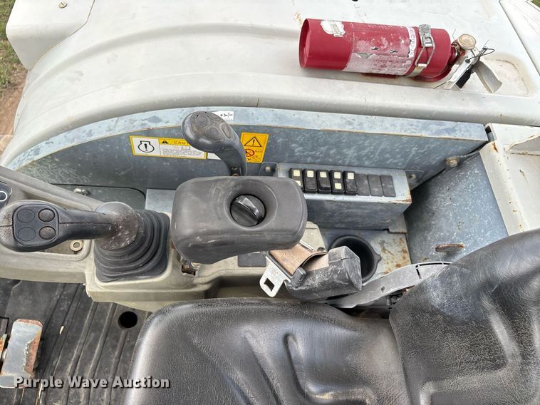 image for item DW7142 2018 Takeuchi TB240 mini excavator