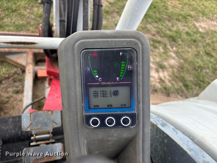 image for item DW7142 2018 Takeuchi TB240 mini excavator