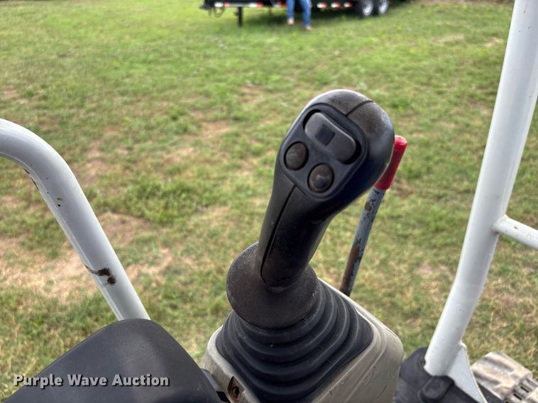 image for item DW7142 2018 Takeuchi TB240 mini excavator