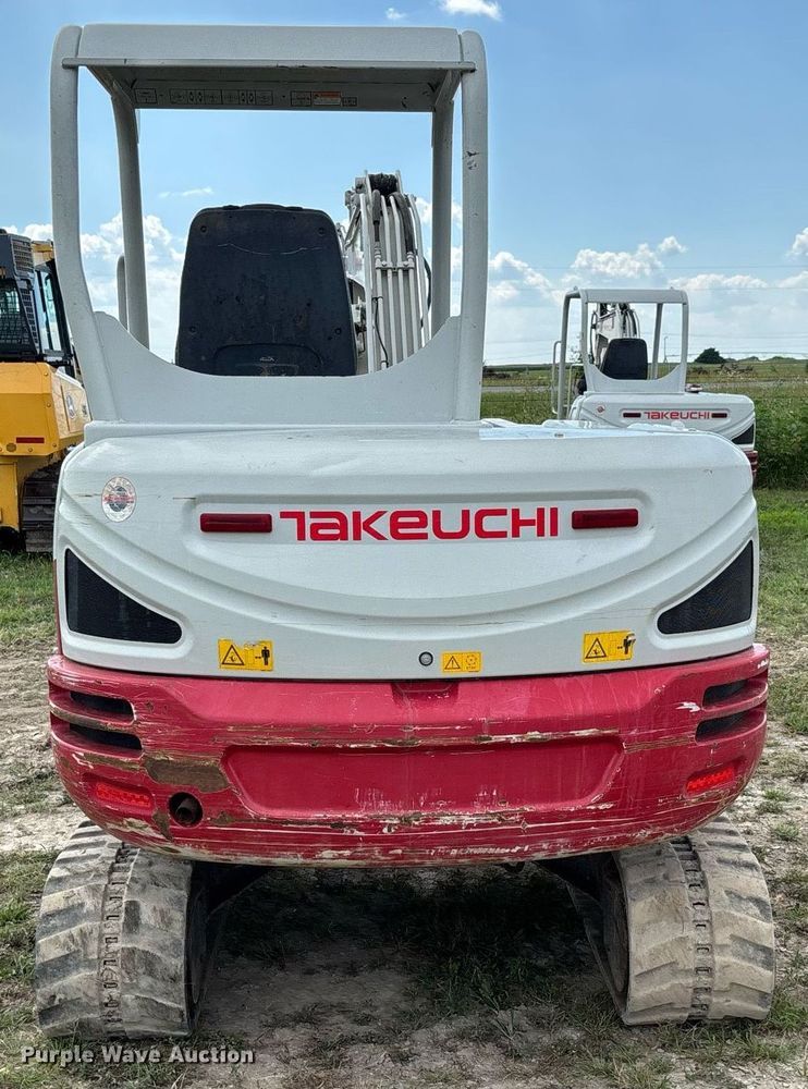 image for item DW7143 2018 Takeuchi TB240 mini excavator