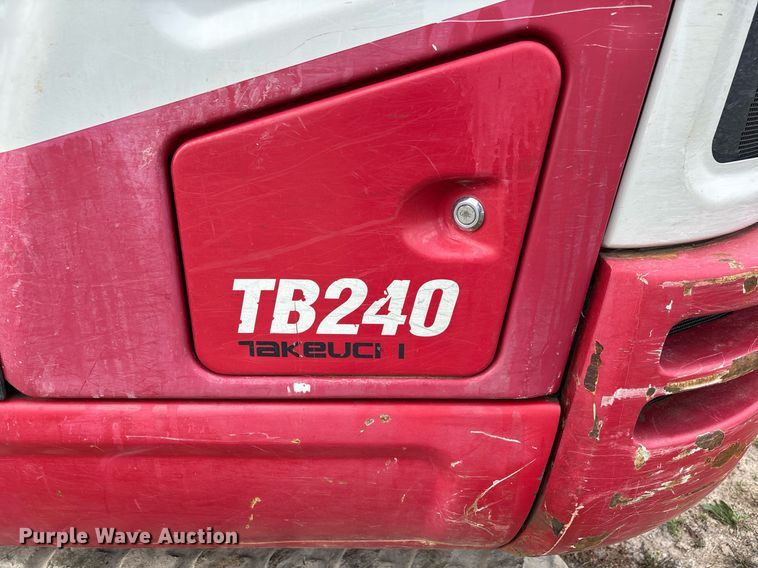 image for item DW7143 2018 Takeuchi TB240 mini excavator