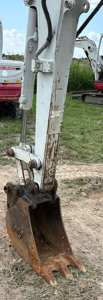 image for item DW7143 2018 Takeuchi TB240 mini excavator