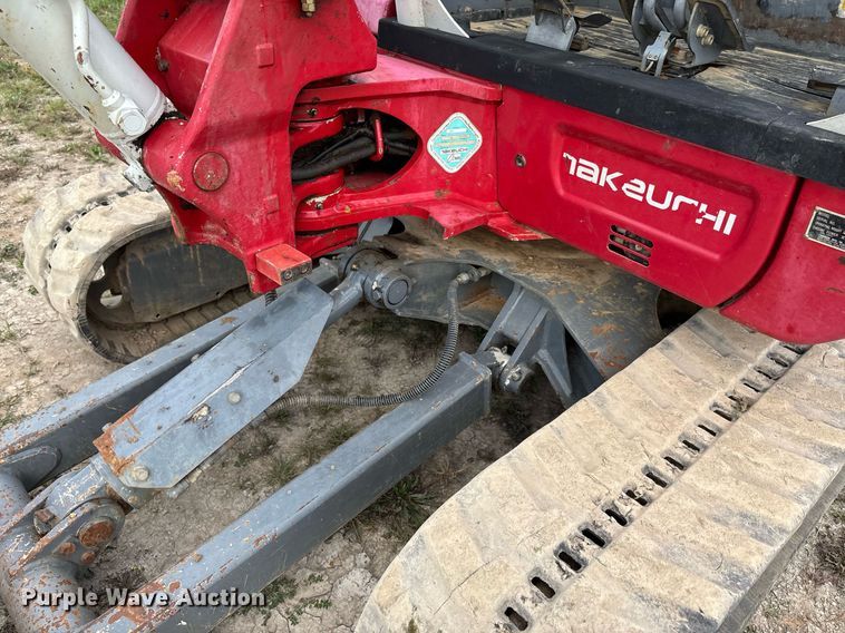 image for item DW7143 2018 Takeuchi TB240 mini excavator