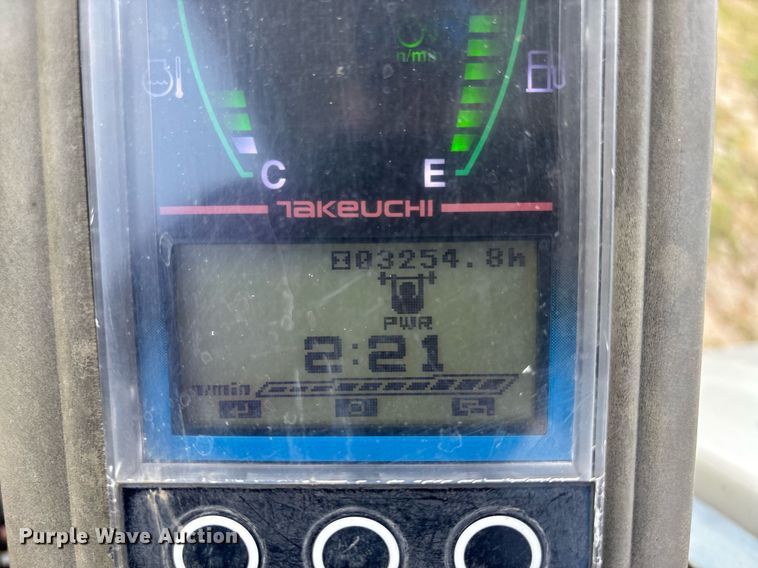 image for item DW7143 2018 Takeuchi TB240 mini excavator