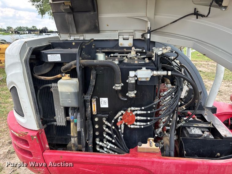 image for item DW7143 2018 Takeuchi TB240 mini excavator