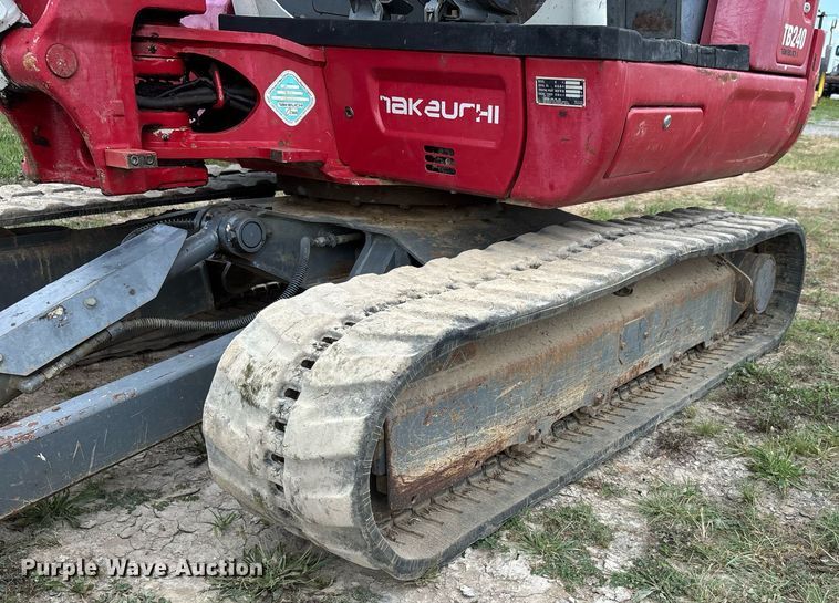 image for item DW7143 2018 Takeuchi TB240 mini excavator
