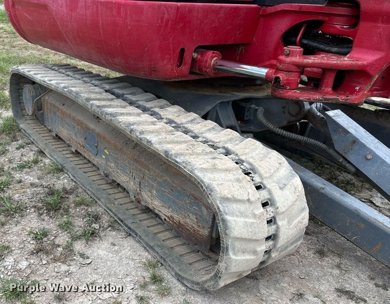 image for item DW7143 2018 Takeuchi TB240 mini excavator