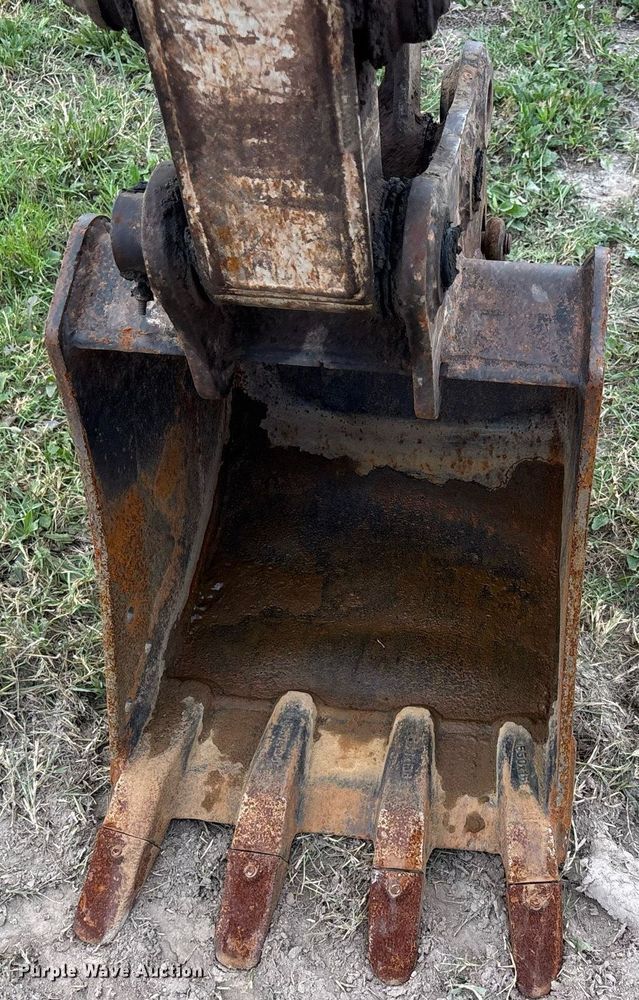 image for item DW7144 2019 Takeuchi TB240 mini excavator