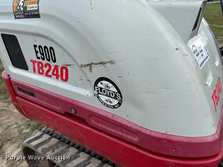 image for item DW7144 2019 Takeuchi TB240 mini excavator