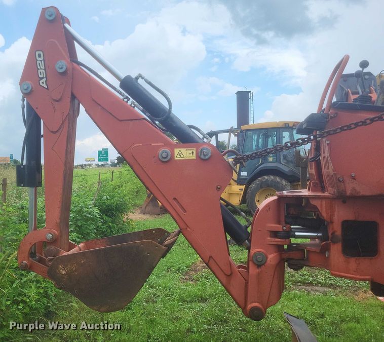 image for item DW7145 2015 Ditch Witch RT100 trencher