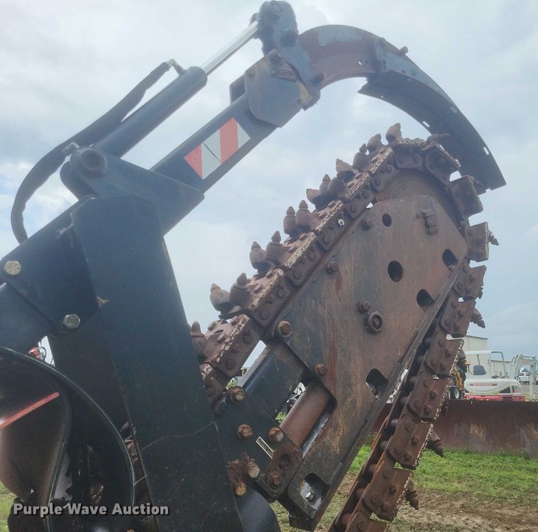 image for item DW7145 2015 Ditch Witch RT100 trencher