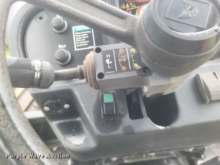 image for item DW7145 2015 Ditch Witch RT100 trencher