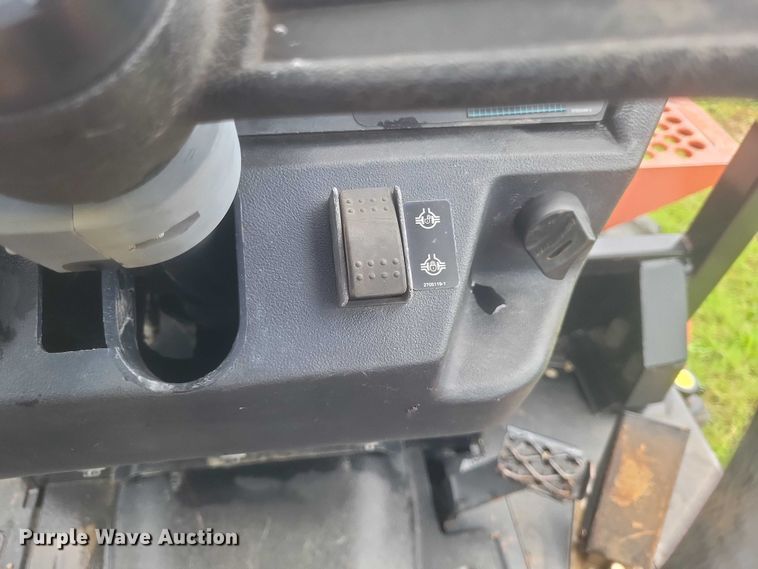 image for item DW7145 2015 Ditch Witch RT100 trencher