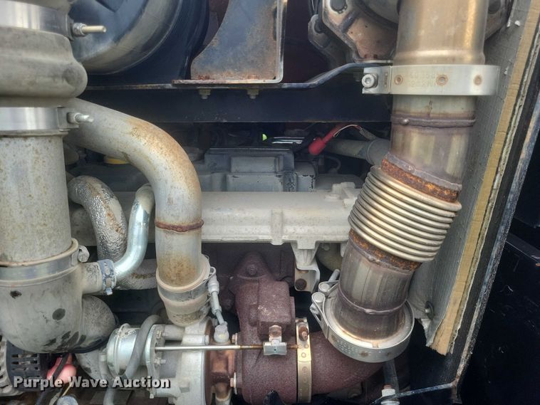 image for item DW7145 2015 Ditch Witch RT100 trencher