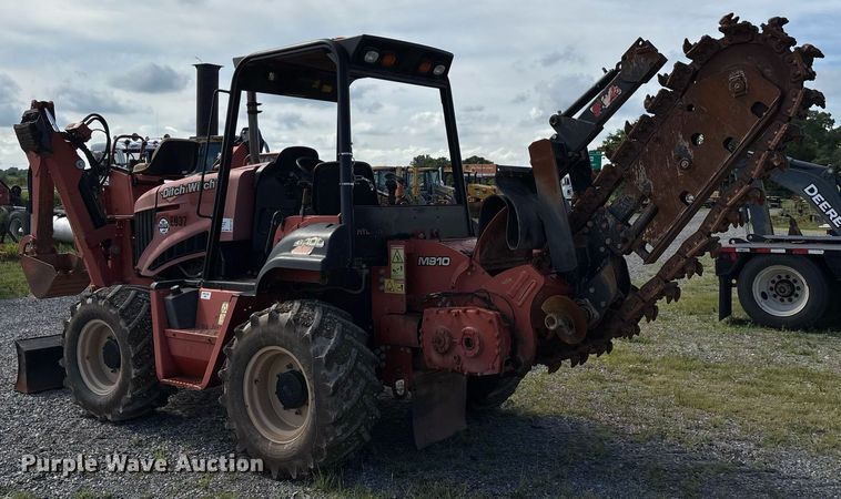 image for item DW7146 2015 Ditch Witch RT100 trencher