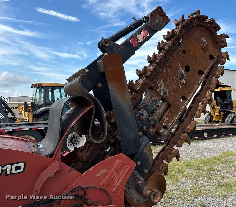 image for item DW7146 2015 Ditch Witch RT100 trencher