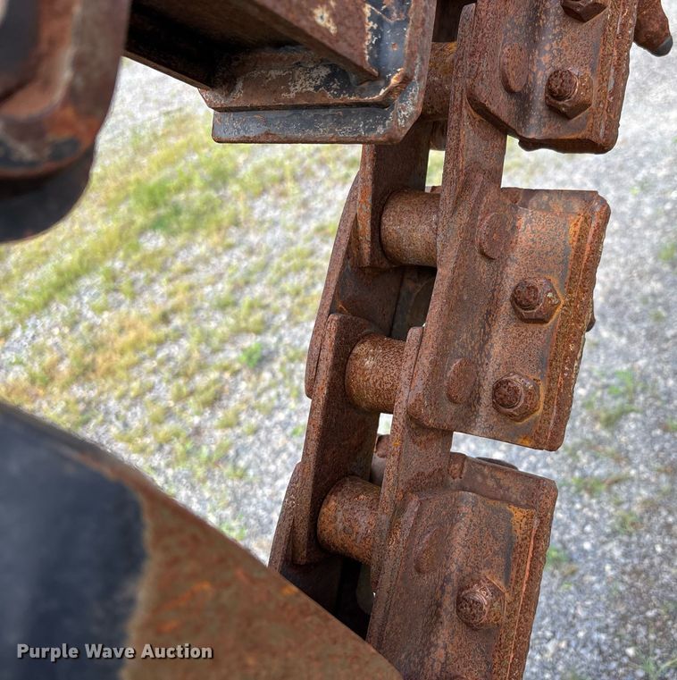 image for item DW7146 2015 Ditch Witch RT100 trencher