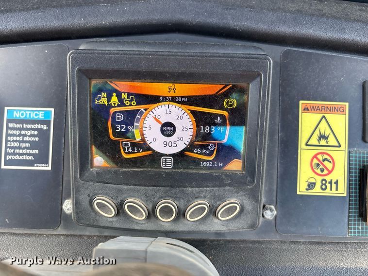 image for item DW7146 2015 Ditch Witch RT100 trencher