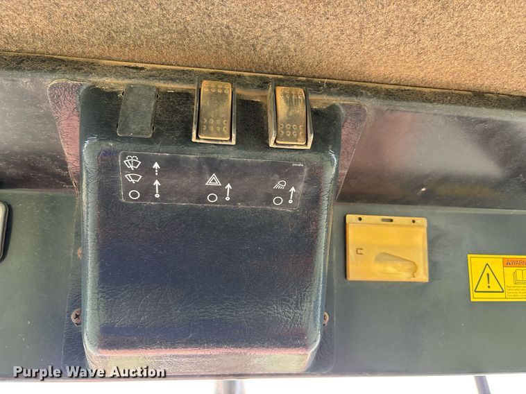 image for item DW7146 2015 Ditch Witch RT100 trencher