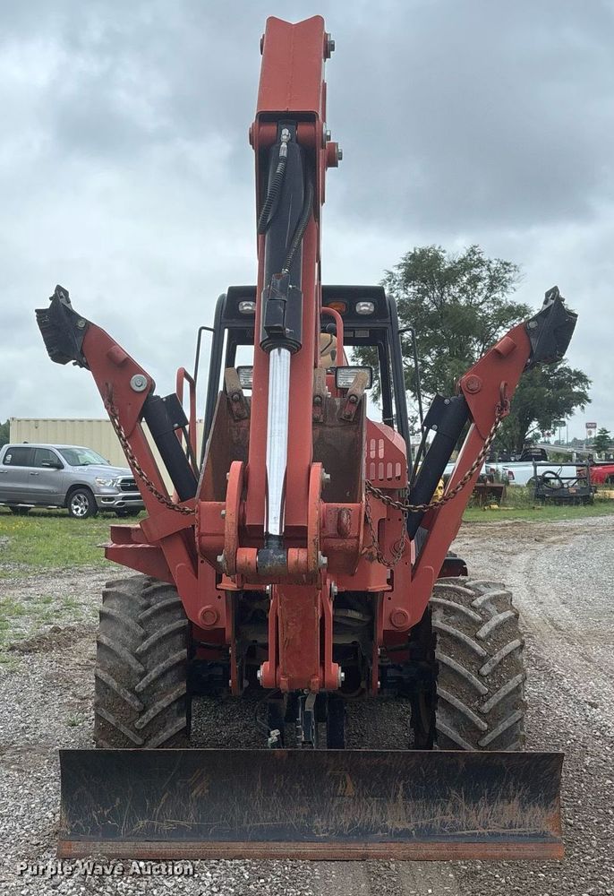 image for item DW7147 2015 Ditch Witch RT100 trencher