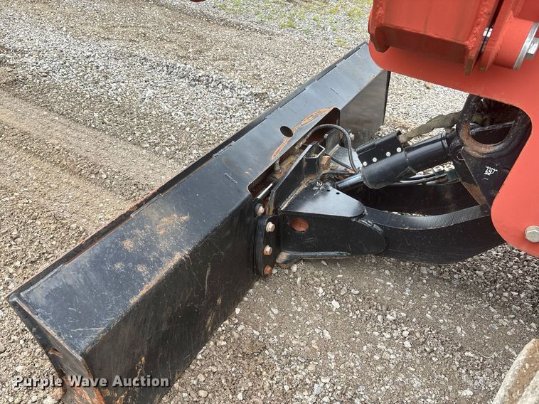 image for item DW7147 2015 Ditch Witch RT100 trencher