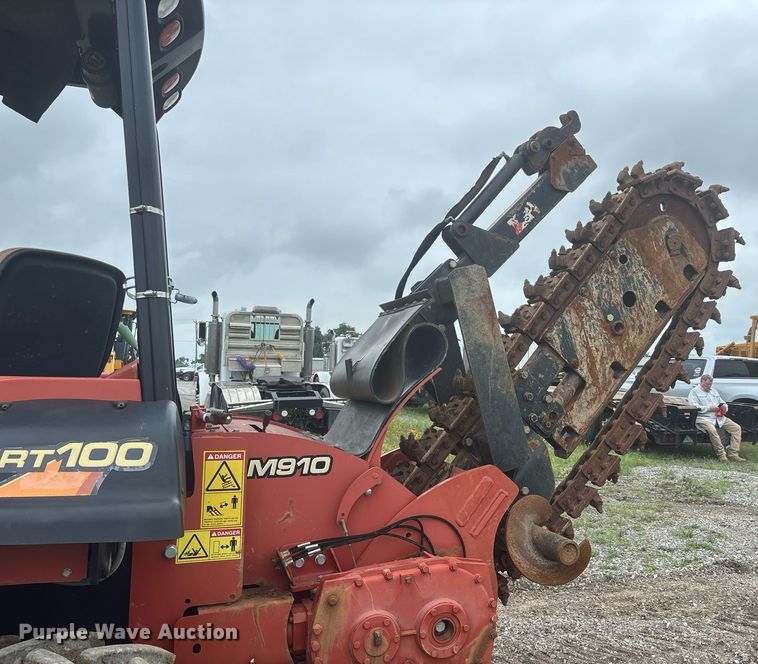 image for item DW7147 2015 Ditch Witch RT100 trencher