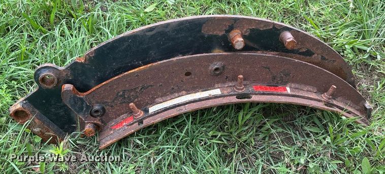 image for item DW7147 2015 Ditch Witch RT100 trencher