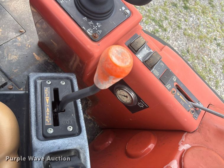 image for item DW7147 2015 Ditch Witch RT100 trencher