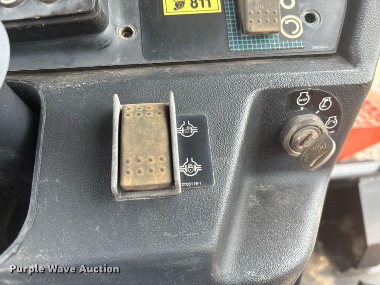 image for item DW7147 2015 Ditch Witch RT100 trencher