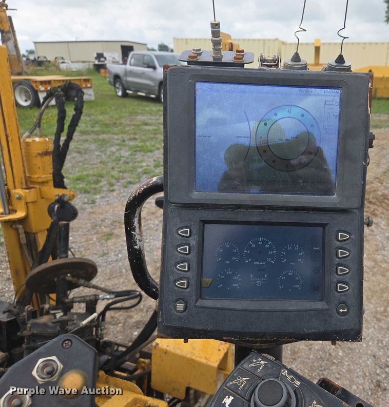 image for item DW7148 2015 Vermeer D24X40 Series II Navigator directional boring unit