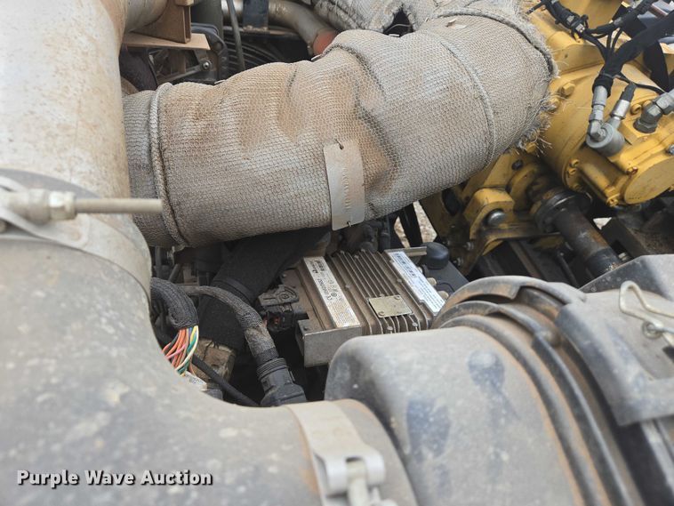 image for item DW7148 2015 Vermeer D24X40 Series II Navigator directional boring unit