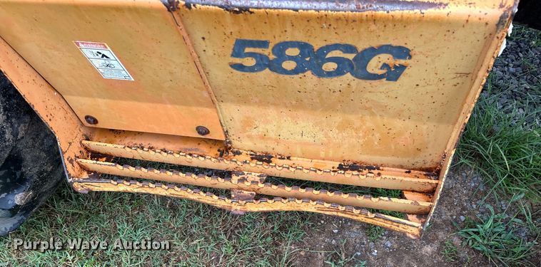 image for item DW7149 2000 Case 586G forklift