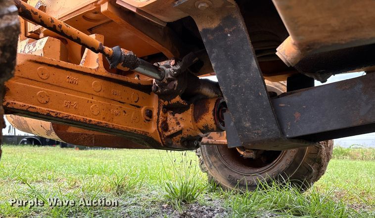 image for item DW7149 2000 Case 586G forklift