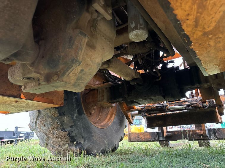 image for item DW7149 2000 Case 586G forklift