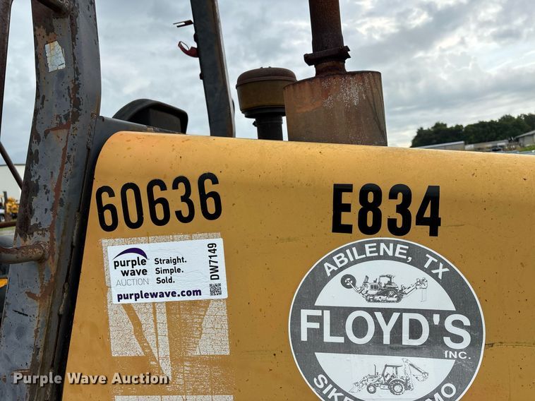 image for item DW7149 2000 Case 586G forklift