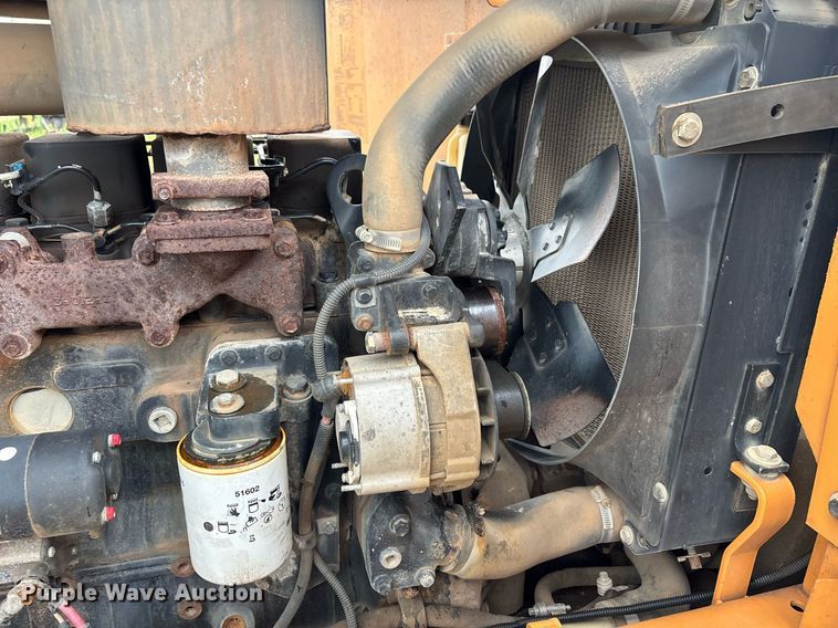 image for item DW7149 2000 Case 586G forklift