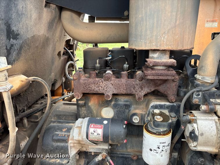 image for item DW7149 2000 Case 586G forklift