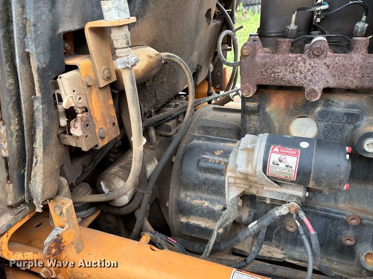 image for item DW7149 2000 Case 586G forklift