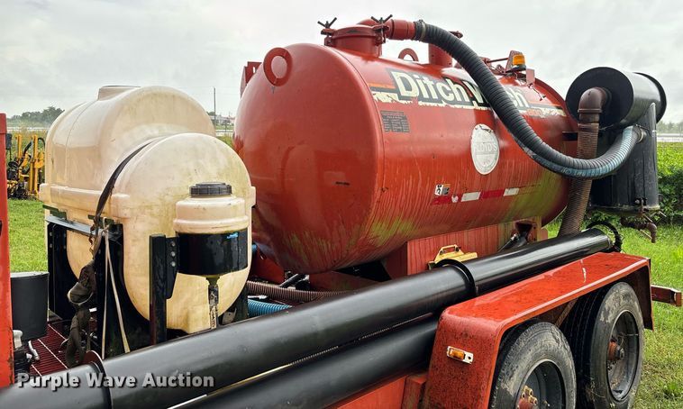 image for item DW7150 2007 Ditch Witch FX 30 vacuum excavator