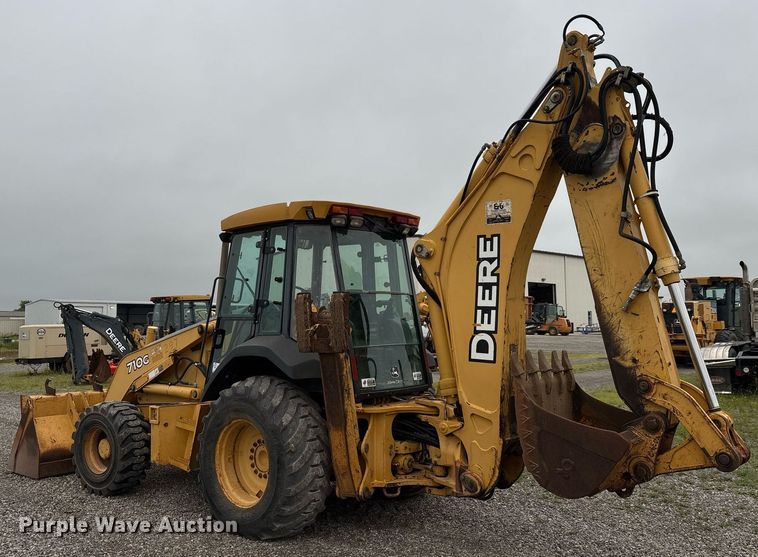 image for item DW7151 2005 John Deere 710G backhoe