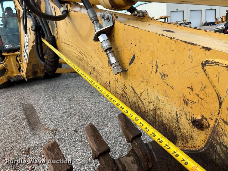 image for item DW7151 2005 John Deere 710G backhoe