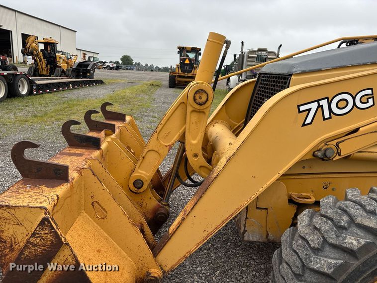 image for item DW7151 2005 John Deere 710G backhoe