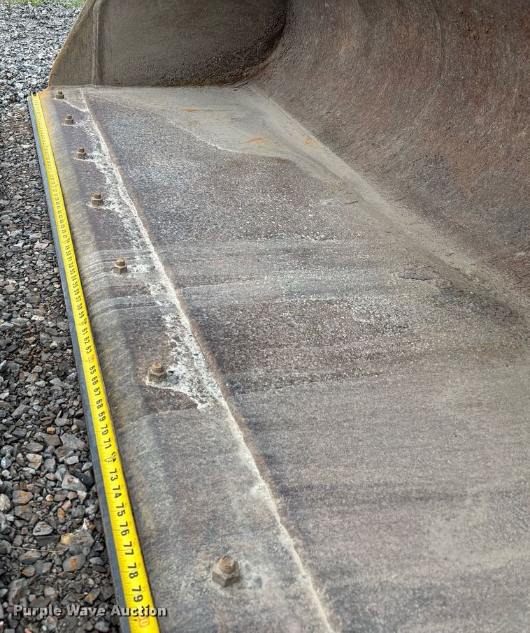 image for item DW7151 2005 John Deere 710G backhoe