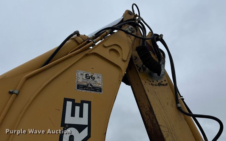 image for item DW7151 2005 John Deere 710G backhoe