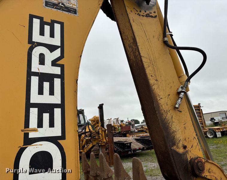 image for item DW7151 2005 John Deere 710G backhoe